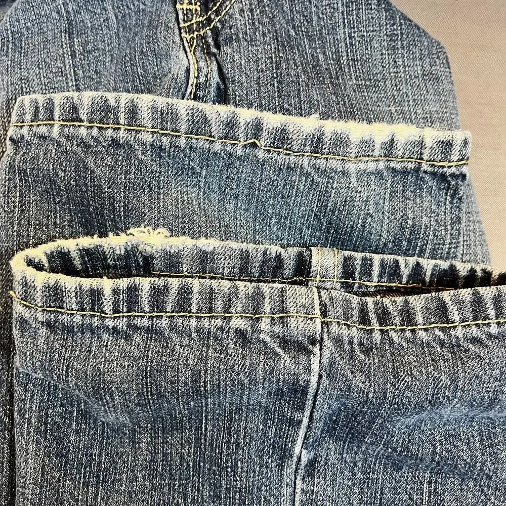 Levi's 527 Bootcut Denim Jeans Youth Size 12 Regular W26 L26 Distressed Hem